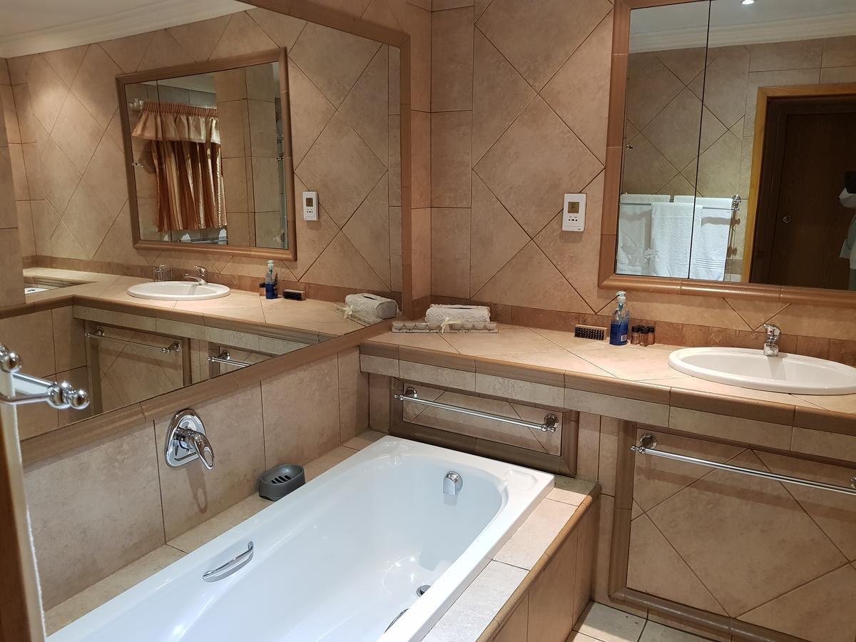 Bubez Guesthouse باربرتون المظهر الخارجي الصورة